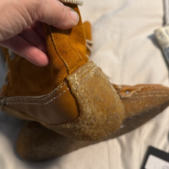 RARE Vtg CHEROKEE HIGH MOCASSINS BOOTS - Picture 3 of 3